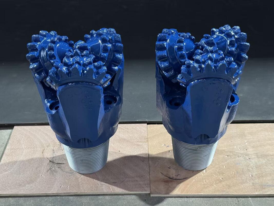 17 1/2 Inch Button IADC737 Stalowy Forged Tricone Drill Bit Do Drilling Oil